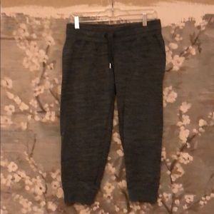 Lululemon cropped sweatpants